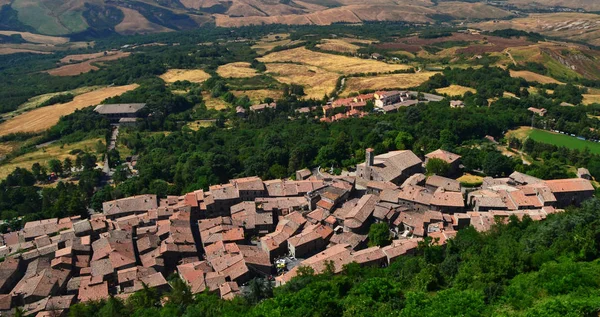 小さな中世の町ラディトファニー トスカーナ イタリアの航空写真 — ストック写真