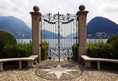 Lugano gölü çevresinde gezinti, İsviçre