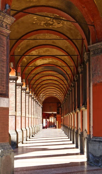 Die Arkaden Von Bologna Universitätsviertel Der Nähe Des Porta Zamboni — Stockfoto