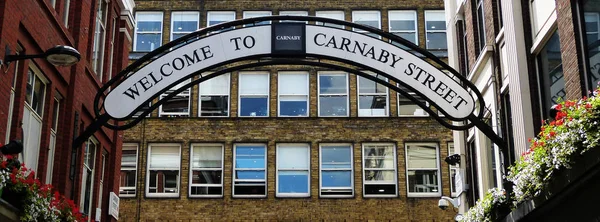 London England Storbritannien Juni 2014 Carnaby Street Mest Kända Shoppinggatan — Stockfoto