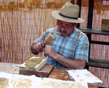 Bologna / İtalya - 4 Mayıs 2014 - Antik ortaçağ eserlerinin canlandırılması, 