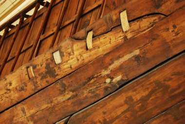 Kahire / Mısır, Giza - 7 Mayıs 2008. Eski Mısır Güneş Teknesi. Khufu güneş gemisi