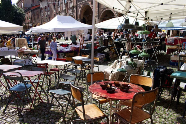 Bolonia Włochy Września 2019 Targ Antyków Mercato Antiquario Bologna Odbywa — Zdjęcie stockowe