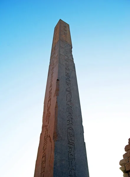 Ancienne Colonne Obélisque Pilier Dans Temple Karnak Égypte — Photo