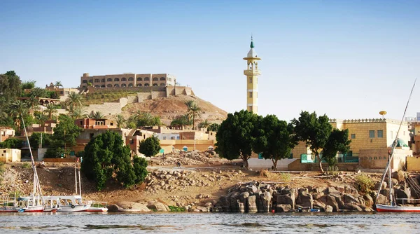Los Barcos Atracaron Largo Del Río Nilo Ciudad Asuán Egipto — Foto de Stock