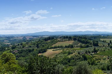 Siena 'nın görkemli ve lüks kırsalının panoramik manzarası. Toskana, İtalya
