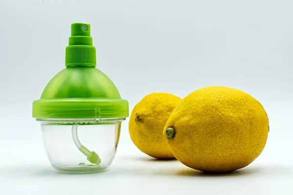 Citron Dávkovač Izolované Bílém Pozadí — Stock fotografie