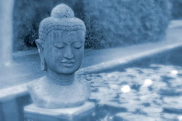 Ett Buddha Ansikte Med Blått Lager — Stockfoto