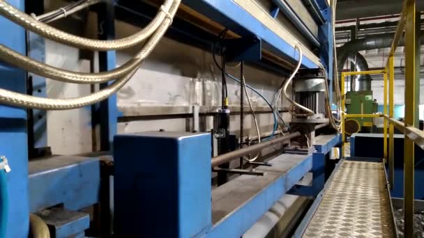 The carding machine "F.O.R." produces textiles. — Stock Footage Carding Machine Produces Textiles Royalty Free Stock Footage