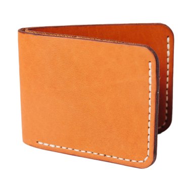 Beyaz arka planda deri aksesuarlar, cüzdanlar, bozuk para kutuları ve kayışlar, izole