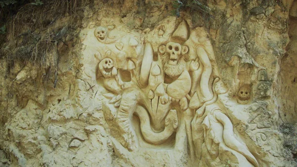 Sand Sculpture Wall Monkey Snake Hungary — Stock Photo, Image