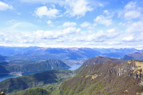Atemberaubende Aussicht Auf Den Luganersee Und Die Schweiz Vom Gipfel — Stockfoto
