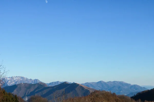 Hermosa Vista Panorámica Desde Camino Que Conduce Monte Bollettone Lombardía — Foto de Stock