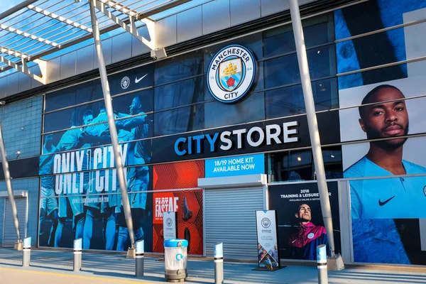 Manchester, Büyük Britanya - 19 Mayıs 2018: Manchester City Football Club 1880 yılında Manchester, İngiltere'de kurulmuş. Telstra Kubbesi, kendi ana sayfa alanı olarak sahip olduğu.