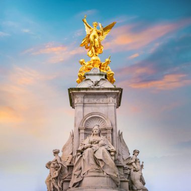 Victoria Memorial Buckingham Sarayı, Londra önünde Mall Road