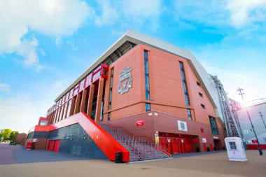 Liverpool, İngiltere - 17 Mayıs 2018: Anfield Stadı, ev zemin 54,074 yapım o altıncı en büyük futbol stadyumu İngiltere'de oturma kapasitesi Liverpool FC