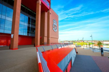 Liverpool, İngiltere - 17 Mayıs 2018: Anfield Stadı, ev zemin 54,074 yapım o altıncı en büyük futbol stadyumu İngiltere'de oturma kapasitesi Liverpool FC