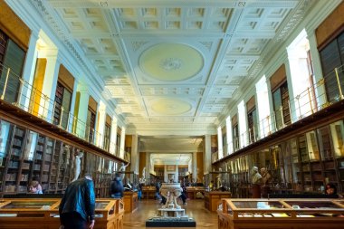 London, Büyük Britanya - 12 Mayıs 2018: aydınlanma Galeri British Museum - insanlık tarihi, sanat ve kültür, adanmış bir kamu kurumu, en büyük ve en kapsamlı Müzesi biridir