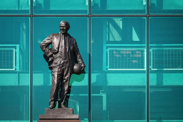 Манчестера Великобританія 2018 Травня Сер Метт Басбі Бронзова Статуя Стадіоні — стокове фото