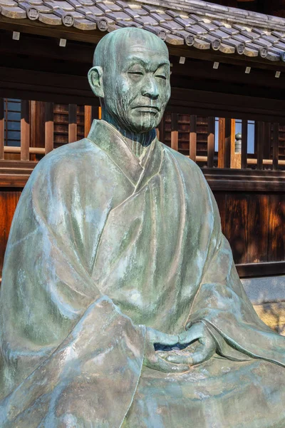 東京の泉岳寺で澤木鼓童老師の像 — ストック写真