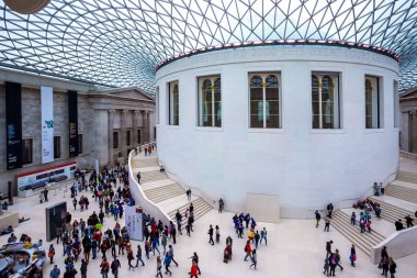 London, Büyük Britanya - 12 Mayıs 2018: British Museum'dan insan Tarih, sanat ve kültür için adanmış bir devlet kurumudur ve en büyük ve en kapsamlı varlığı arasında yer almaktadır.