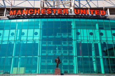 Manchester, İngiltere - 19 Mayıs 2018: Old Trafford'da Manchester United, ev var. En büyük Kulübü futbol stadyumu 74,994 kapasiteli, Amerika'nın ev zemin 1910 yılından bu yana olmuştur