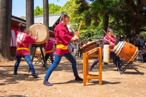 Tokio Japonia Kwietnia 2018 Niezidentyfikowane Grupy Kobiet Wykonać Japoński Taiko — Zdjęcie stockowe