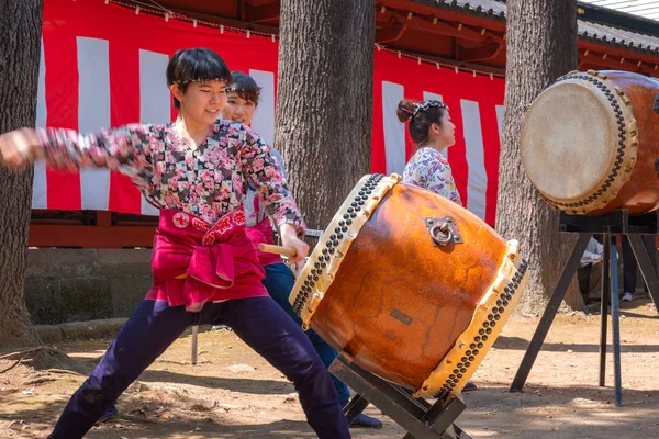 Tokyo Japán Április 2018 Azonosítatlan Csoport Nők Végre Japán Taiko — Stock Fotó