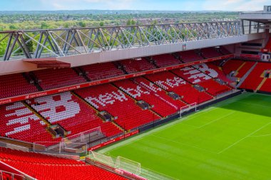 Liverpool, Büyük Britanya - 17 Mayıs 2018: Anfield Stadı, ev zemin 54,074 yapım o altıncı en büyük futbol stadyumu İngiltere'de oturma kapasitesi Liverpool FC