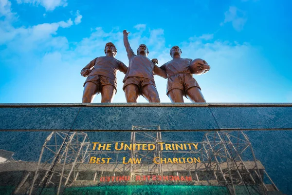 Manchester Mai 2018 Sculpture Bronze United Trinity Composée George Best Images De Stock Libres De Droits