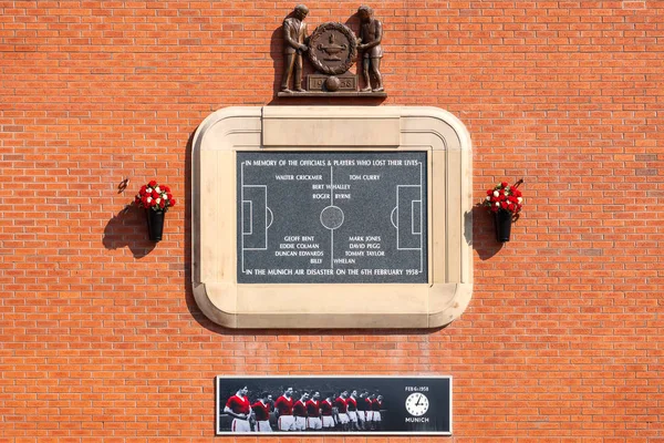 Manchester Royaume Uni Mai 2018 Une Plaque Old Trafford Mémoire Photo De Stock