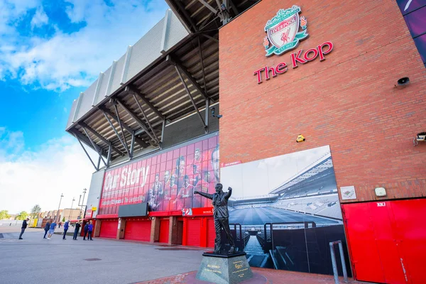 Liverpool Storbritannien Maj 2018 Staty Bill Shankly Framför Anfield Han — Stockfoto