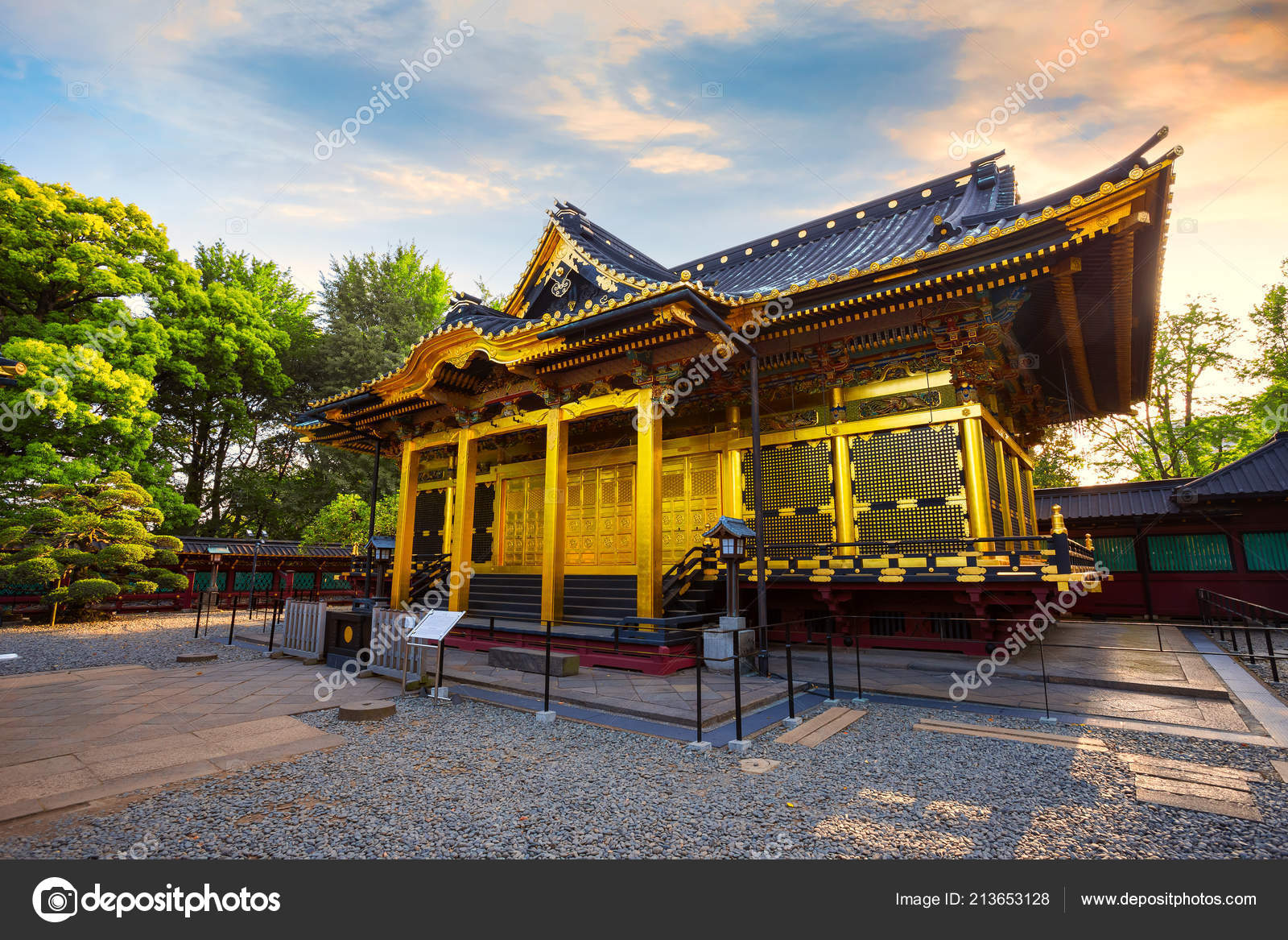 Ueno Toshogu Shrine Ueno Park Tokyo Japan Stock Editorial Photo C Cowardlion 213653128