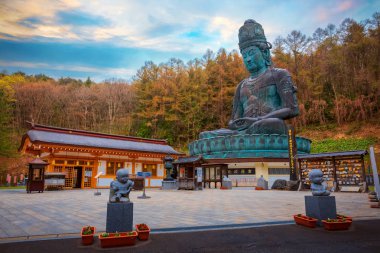 Big Buddha - Showa Daibutsu Seiryuji Tapınağı: Aomori, Japan