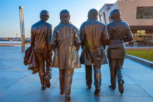 Liverpool Storbritannien Maj 2018 Brons Staty Beatles Står Piren Huvudet — Stockfoto