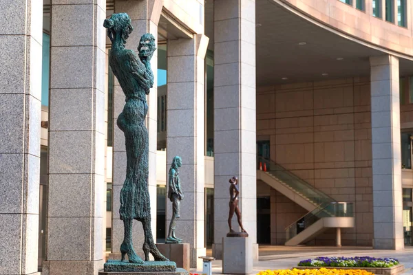 Tokio Japón Abril 2018 Estatuas Bronce Aire Libre Edificio Del — Foto de Stock