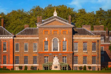 Kensington Sarayı - Kraliyet ikametgahı Kensington Gardens Londra, İngiltere'de ayarla