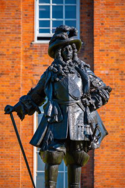 King William II Kensington Palace tarafında heykeli Kensinton bahçeleri Londra, İngiltere'de içinde