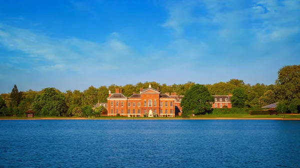 Kensington Palace Una Residencia Real Situada Kensington Gardens Londres Reino —  Fotos de Stock