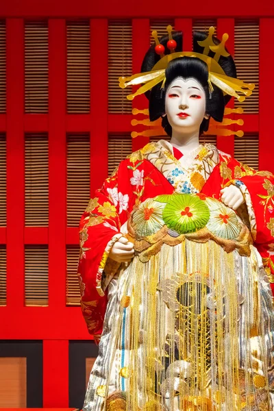 日本东京 2018年4月25日 生活大小娃娃在江户东京博物馆描绘日本传统舞台表演 — 图库照片
