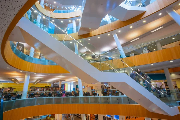 リバプール イギリス 2018 ジョンの灰色の Weightman によって設計されたリバプール中央図書館が 2009 1860 年に完成 古い建物は — ストック写真