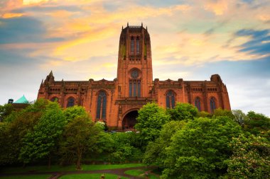 Liverpool Katedrali veya Liverpool, İngiltere'de yükseldi Mesih'in katedral kilise 