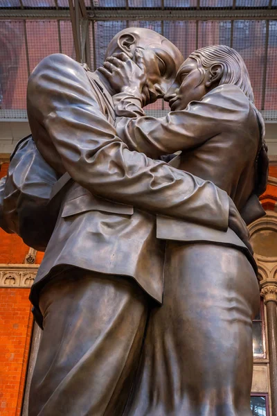 London Mai 2018 Der Treffpunkt Eine 2007 Enthüllte Hohe Bronzestatue — Stockfoto