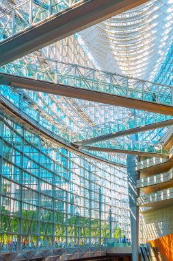 Tokyo, Japonya - 28 Nisan 2018: Tokyo Uluslararası mimar tarafından Rafael Vinoly ve 1996 yılında tamamlanan çok amaçlı Sergi Salonu, bir forumdur