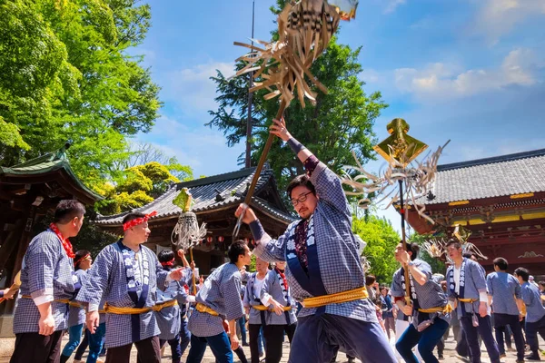 Tokio Japonia Kwietnia 2018 Niezidentyfikowanych Osób Parada Przez Ulicę Kuramae — Zdjęcie stockowe