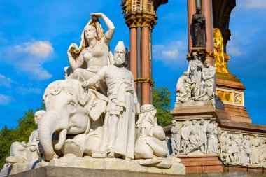 Albert Memorial Kensington Gardens Londra, İngiltere