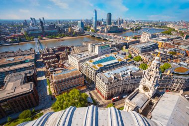 Londra cityscape taş Galeri St Paul's Katedrali görünümünü