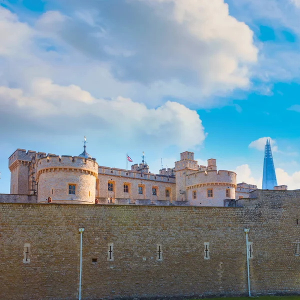 Liverpool, Verenigd Koninkrijk - mei 15 2018: The Tower of London, officieel haar — Stockfoto