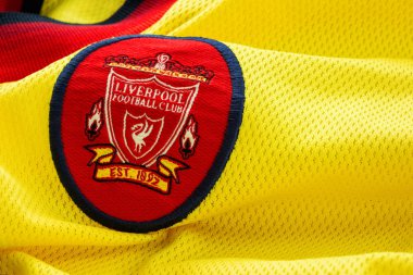 Liverpool Fc Rugby deplasman forması 1997-1999 kulübün amblemi ile yaklaşık Close-Up