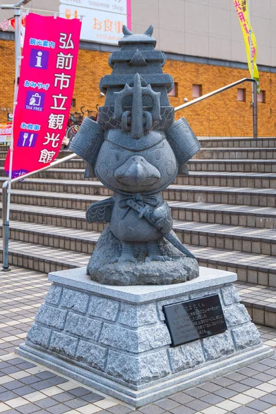 Takamura-kun - una mascota halcón del castillo de Hirosaki — Foto de Stock